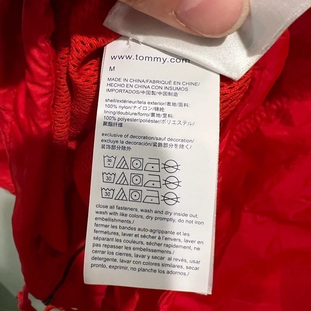 Tommy Hilfiger Wind Breaker/Rain coat. Women’s size medium - Picture 6 of 7